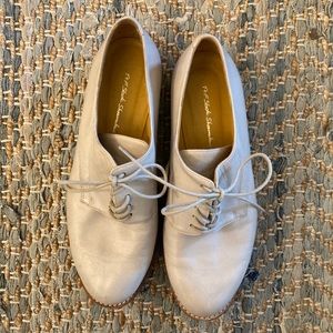 Pale Grey Oxford Shoes with Purple Sole